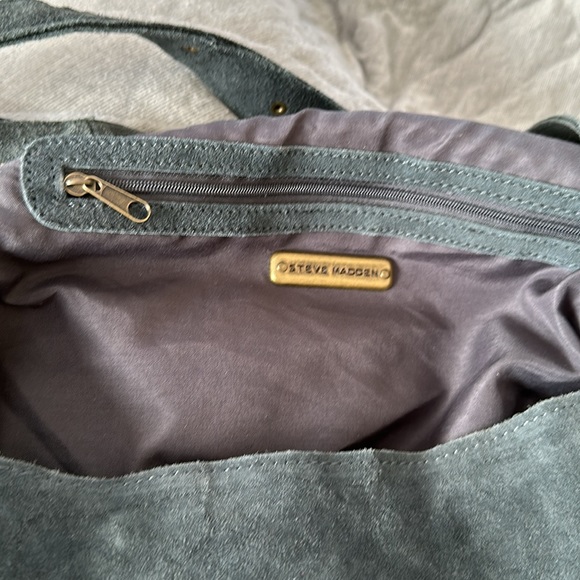 STEVE MADDEN TRIXI COW SUEDE TOTE WITH GOLD STUDS NWT - BLUE SLATE - Picture 10 of 16